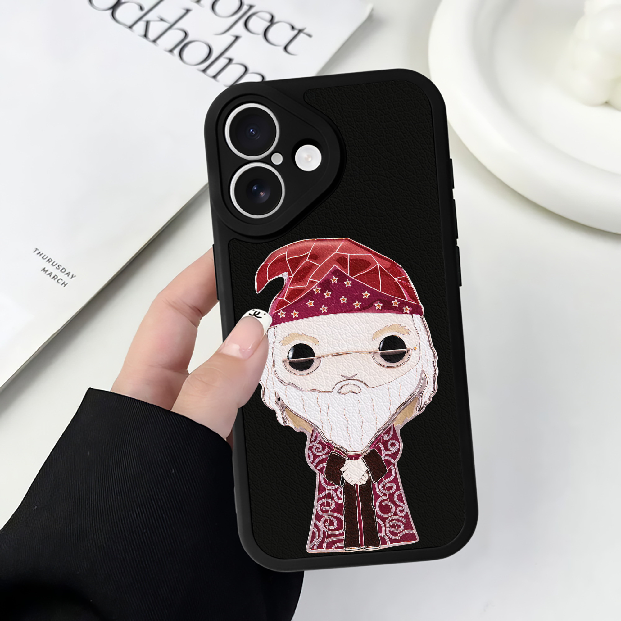 （画像用） Harry Potter ハリー・ポッターシリーズ 【iPhone 16シリーズ対応】シリコンスマホケース（レザー調） 材質：シリコン